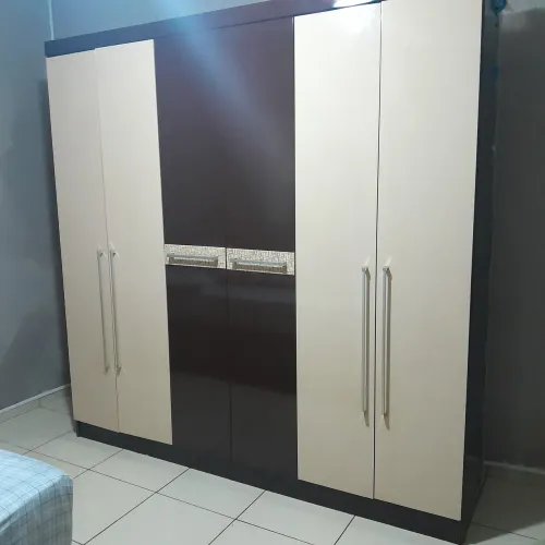 Guarda roupa casal  6 portas