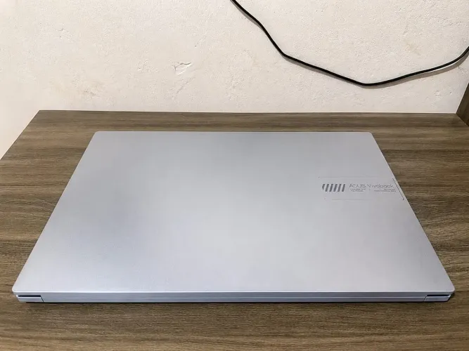 Notebook Asus Vivobook 15 Intel Core i3 8GB RAM SSD 256GB - Excelente Estado