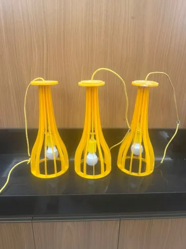 Pendentes - Kit com três pendentes em acrilico