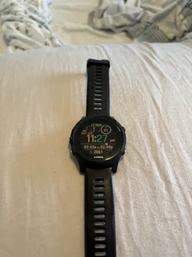 GARMIN 935 - zerado - utilizado pouquissimas vezes ( relogio sem detalhes)