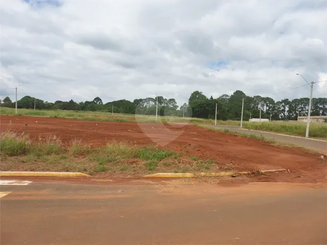 Terreno à venda em Retiro santana - SP