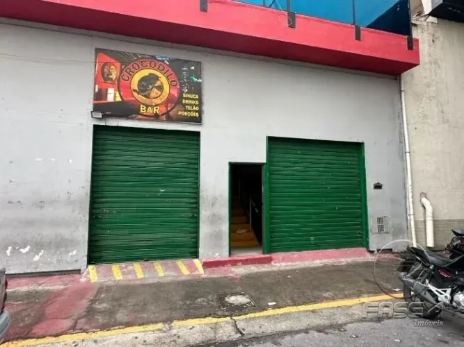 Loja com Galpão