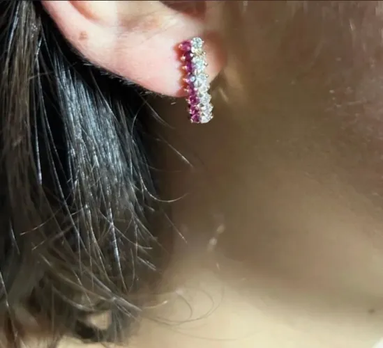 Brincou Ouro 18k e Rubi natural 