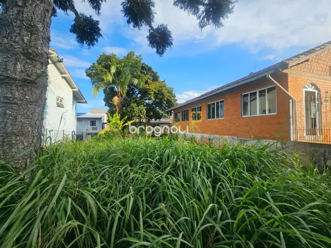 Terreno com 872,94m2 para venda no bairro Ipiranga na Cidade de São José - SC
