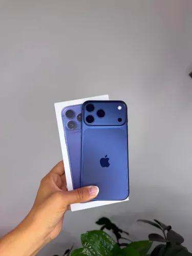 IPHONE 17 PRO MAX 256GB AZUL - NÃO ATIVADO