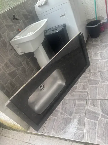 Vendo pia de mármore