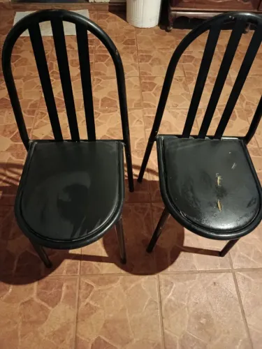 Par de Cadeiras Tubulares Empilháveis Estilo Modelo 222 Vintage