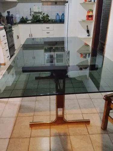Mesa de Jantar de Vidro Fumê 2,00 m x 1,00 m (Sem Cadeiras) - Espaçosa