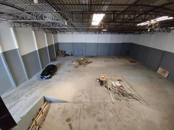 Alugo Galpão com 1.000 m2 no Nova Cidade prox a av Marguerita.