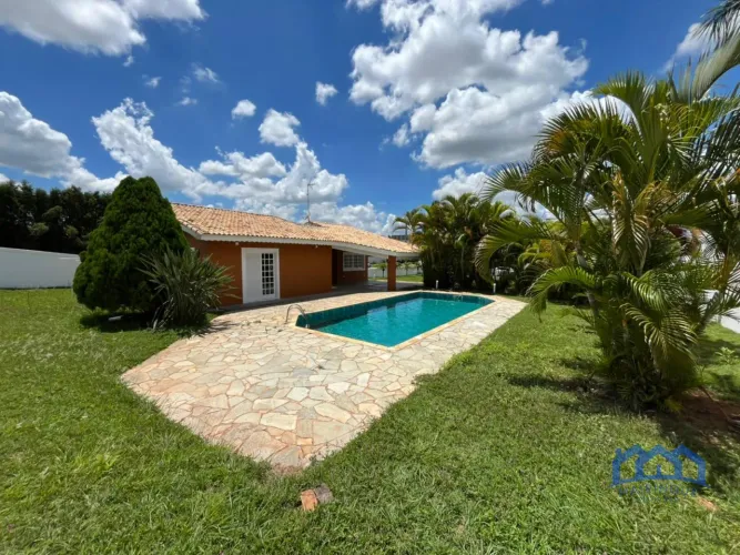 Chácara com 3 Quartos e 2 banheiros à Venda, 1.500 m² por R$ 1.200.000Cód. ch2572