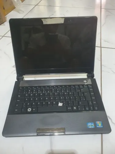 Notebook login 14" com defeito