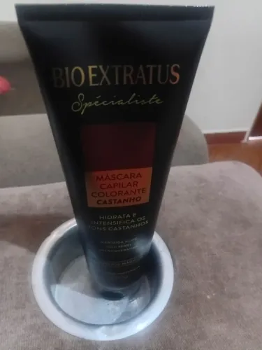 Máscara capilar colorante castanho