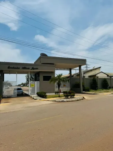 Vendo uma Casa Térrea no Condomínio dos Delegados