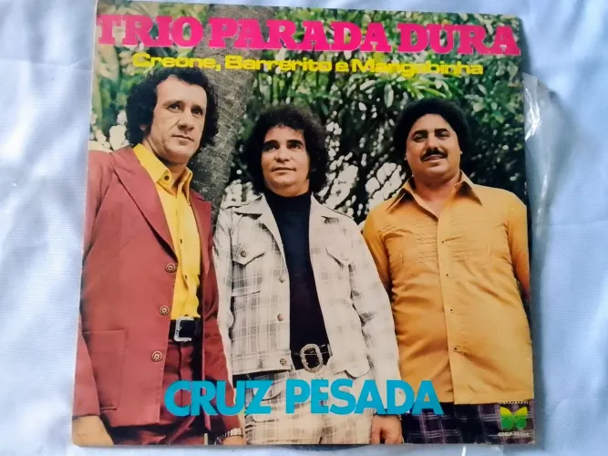 Disco de vinil trio parada dura em bom estado
