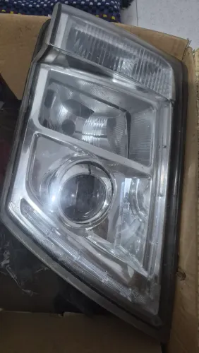 Farol Principal VOLVO FH 2010 até 2014 com foco especial (direito e esquerdo)