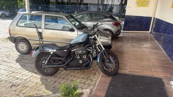 HARLEY DAVIDSON XL 883R - 2009