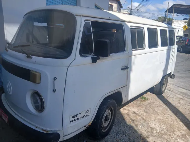 Volkswagen Kombi Standard/ Luxo/ Serie Prata 1996