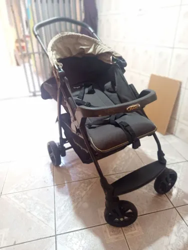Carrinho de bebê Burigotto reclinável