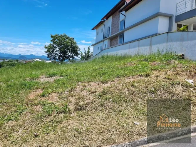 Terreno Condomínio em Vale dos Cristais - Macaé