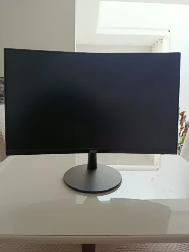 Monitor Acer Nitro ED240Q 23,6? curvo 75Hz PARA PEÇAS - display queimado