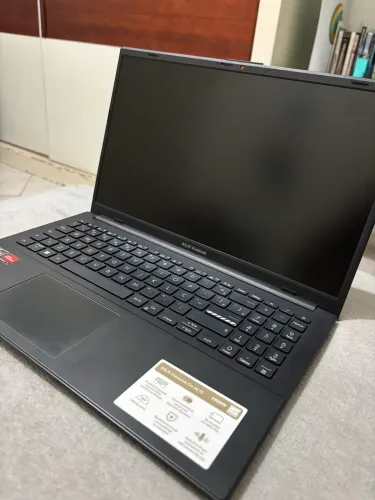 Notebook ASUS VivoBook Go 15, AMD RYZEN 5 7520U, 8GB, 256GB SSD, Tela 15,6?