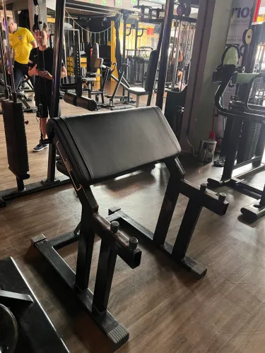 Vende-se aparelhos de musculação profissional