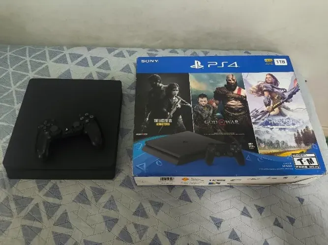 Playstation PS4  1tB  em ótimo estado original