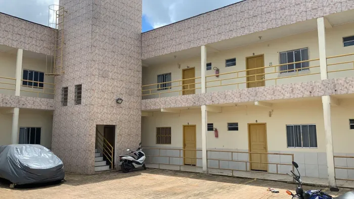Alugo apartamento no bairro universitário 1