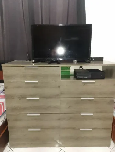 Cômoda super novinha batira