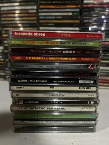 Cds nacionais e internacionais de grandes nomes