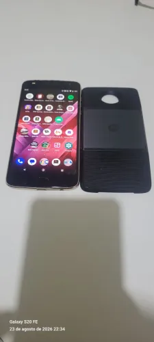 Relíquia Moto z2 play com PROJETOR