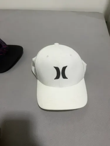 Vendo boné hurley raríssimo