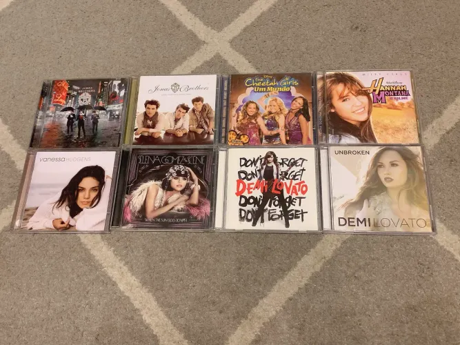 CDs DISNEY STARS (Ler Anúncio!)