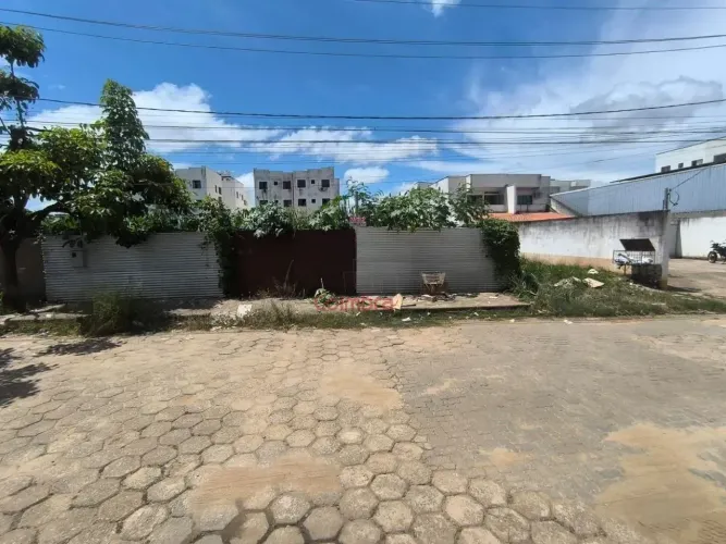 Lote no bairro Santos Dumont