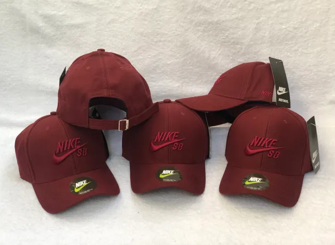 Lote com 80un. de Bonés Premium novos, direto da fábrica 