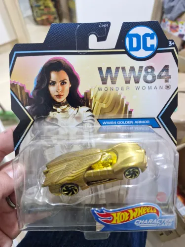 Hot Wheels Dc Comics Ww84 Golden Armor - Wonder Woman