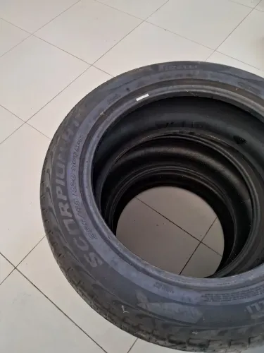 Pneu para camionete