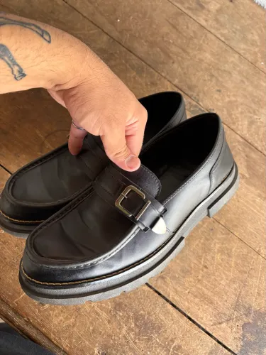 Sapato Mocassim Com Fivela  - Tamanho 42/43