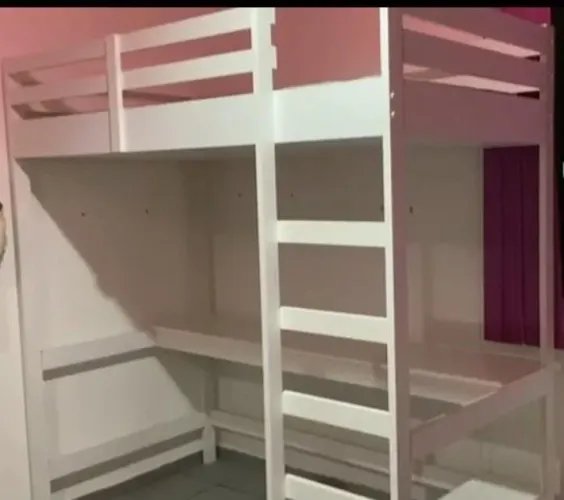 Cama Elevada Sob Medida com Espaço Inferior - Pouquíssimo Uso