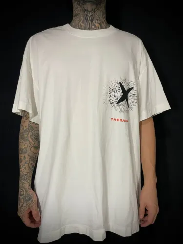 Camiseta thesaint