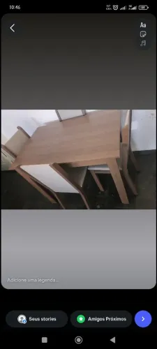 VENDE-SE MESINHA COM 4 CADEIRAS