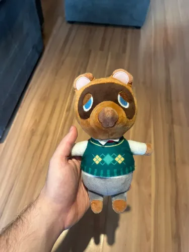 Pelúcia Tom Nook Animal Crossing - Colecionável em Perfeito Estado