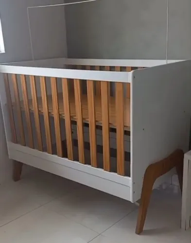 Berço + guarda roupa Gutti 5 em 1