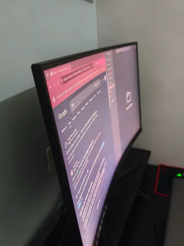 Monitor Gamer AOC LEGEND 27 240Hz 0,5ms, Preta/Vermelho, MEDIO, C27G2ZE usado