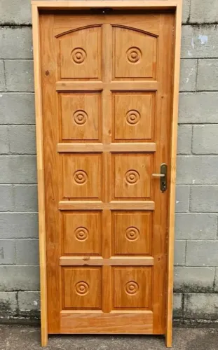 Porta de madeira maciça NOVA