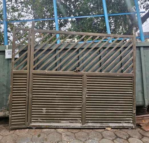 Portão de alumínio