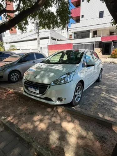 Peugeot 208 Allure 1.5 Flex 8V 5P 2014