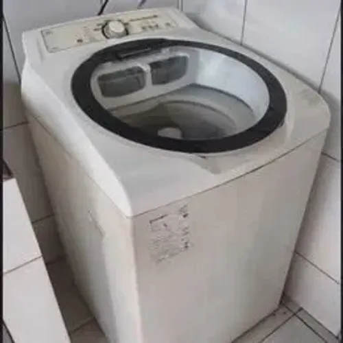 Lava roupa 220v Brastemp Ative 11,5k (Vazando agua por baixo)