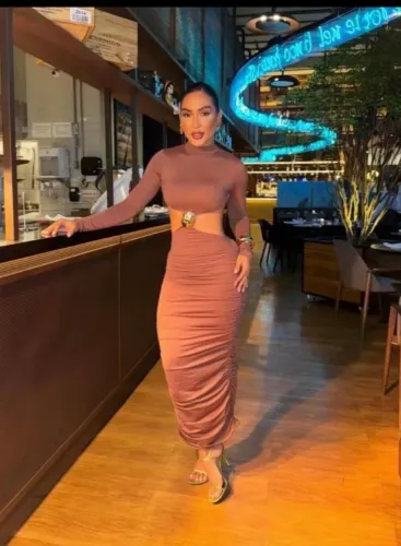 VESTIDO ELEGANTE MARROM