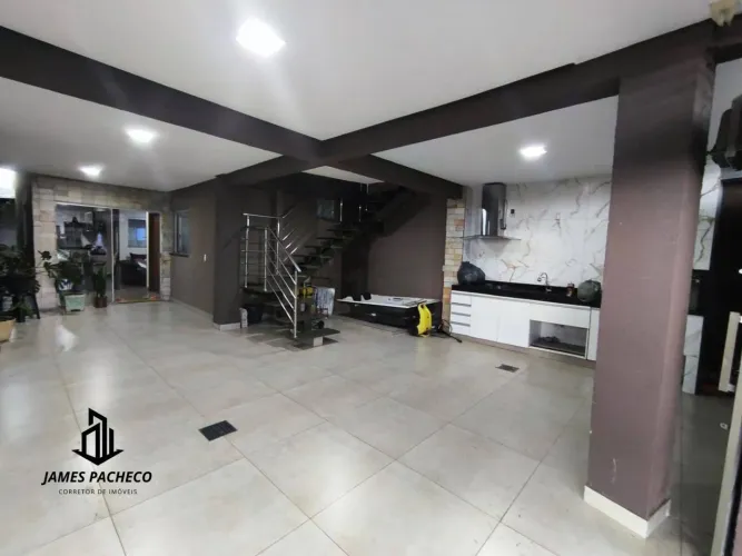 Sobrado- 2 quartos, 1 suíte, 180m², 2 vagas- Setor das Nações